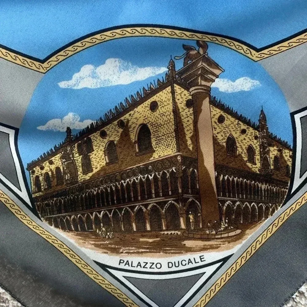 Venice travel scarf